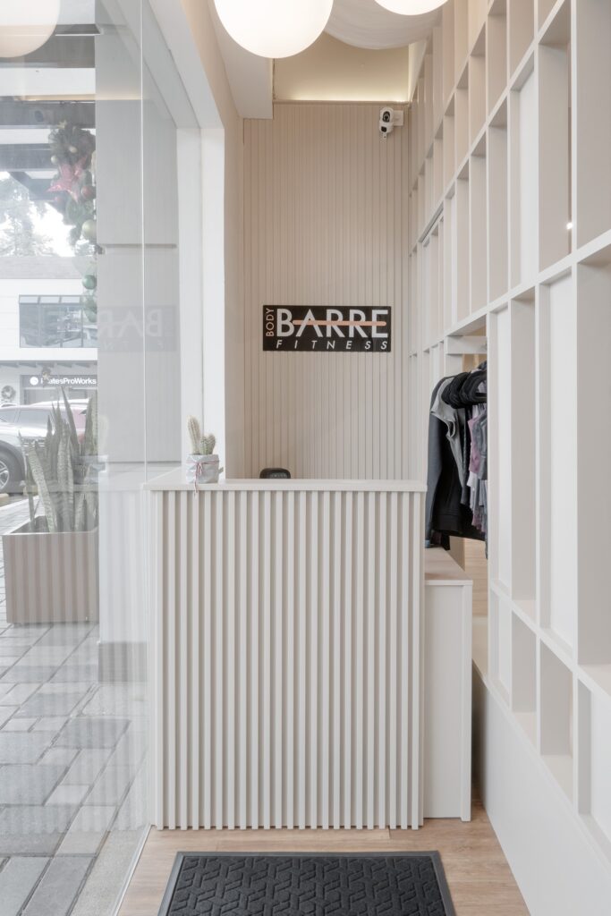 diseño de locales comerciales en Guatemala estudio Body Barre por Estudio ed