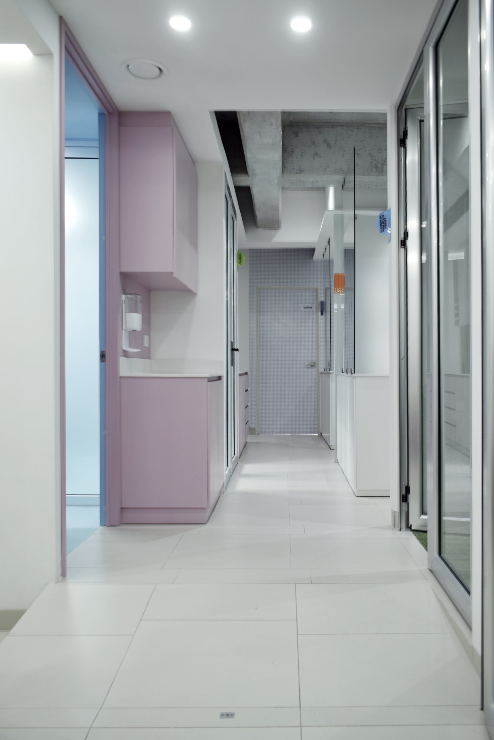 Diseño de clínicas odontológicas en Guatemala proyecto Krecedent Estudio ed