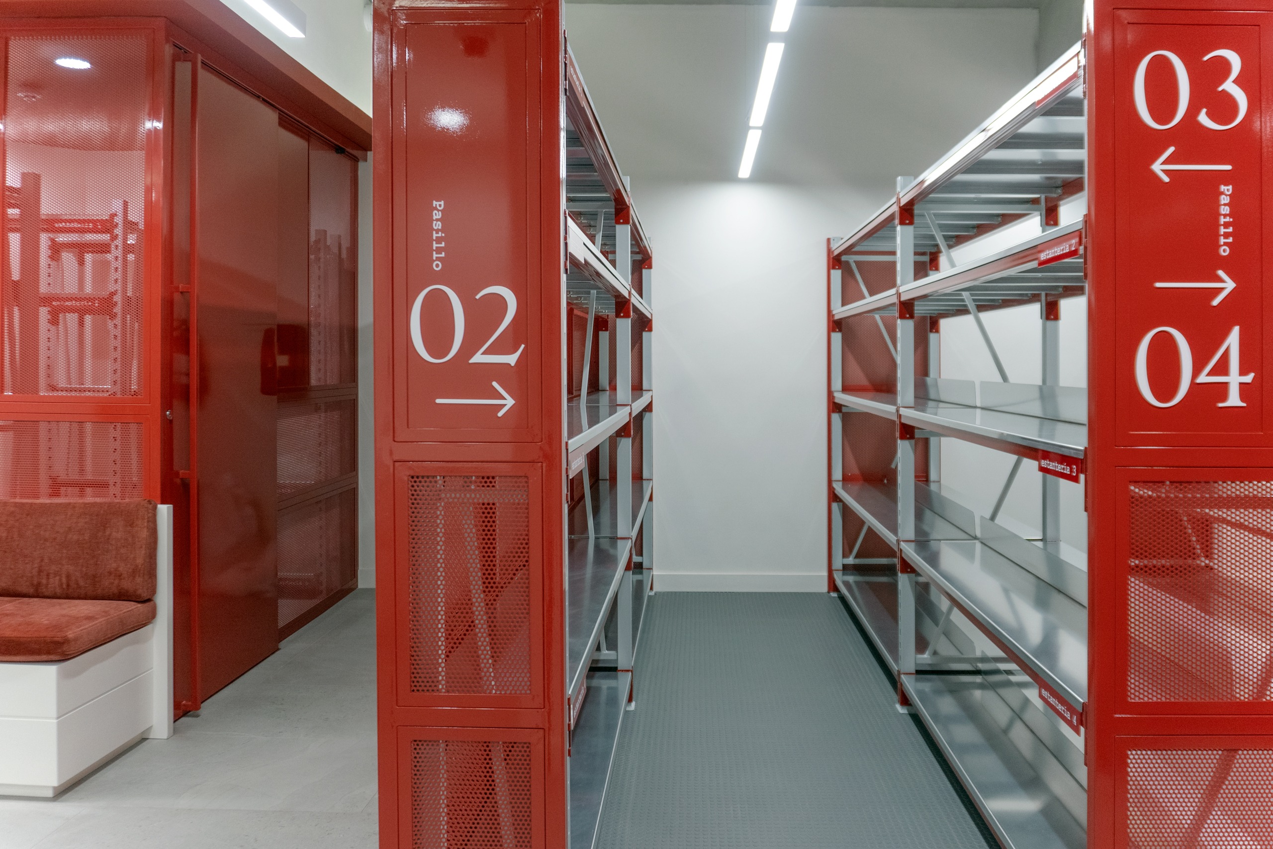 Proyecto de arquitectura corporativa e industrial por Edson Simeón