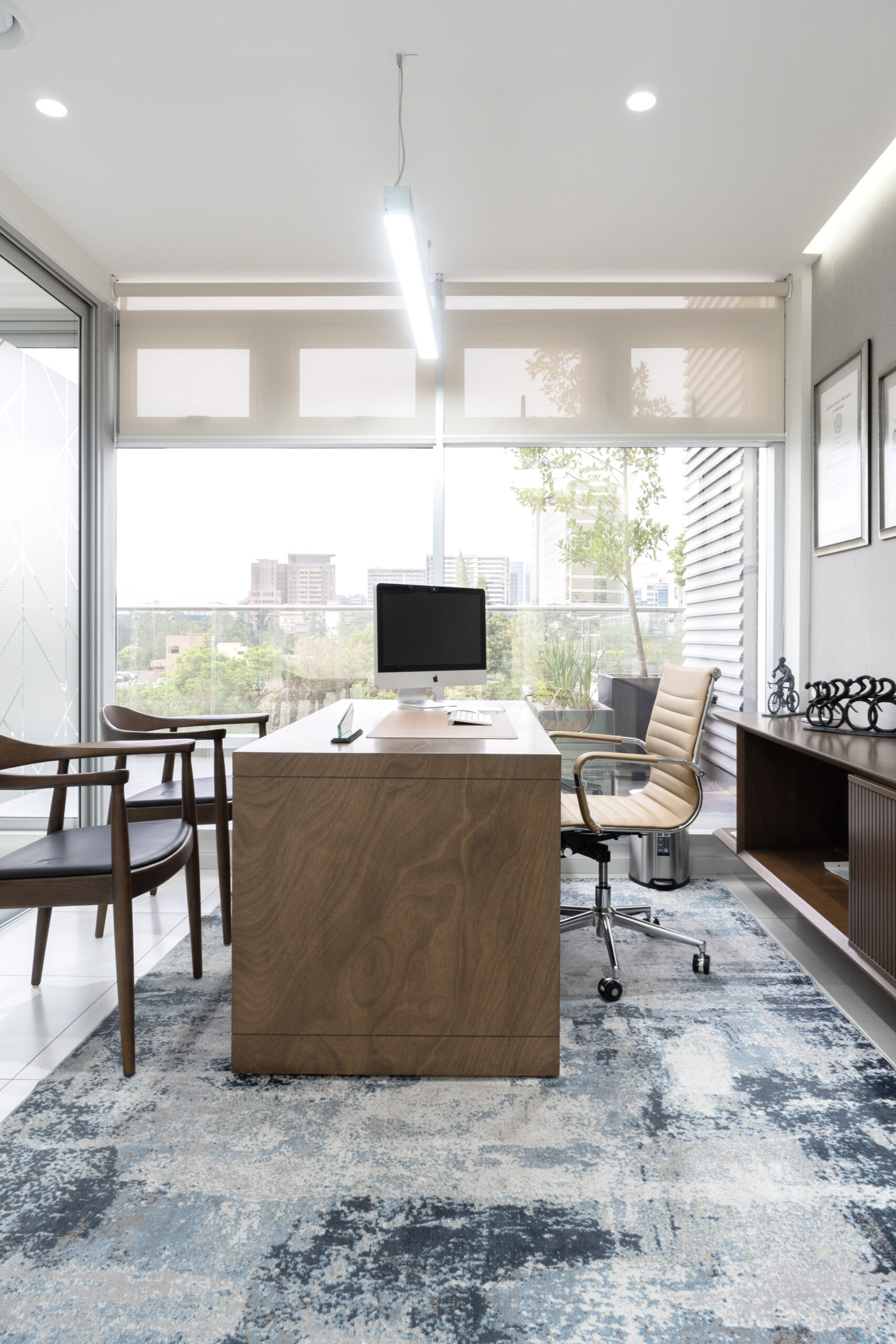 Diseño de clínicas médicas en Guatemala clínica UROtest Estudio ed