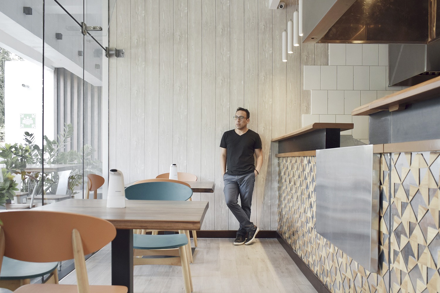 Diseño de interiores para restaurantes en Guatemala Proyecto Deck-502 Estudio ed