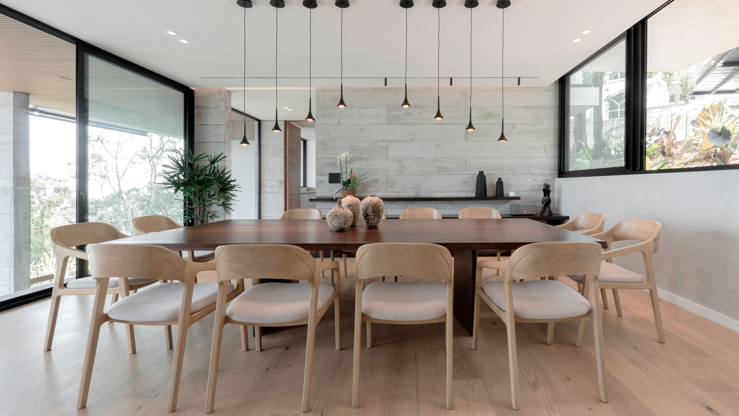 Detalles arquitectónicos de autor en fundición de concreto para vivienda